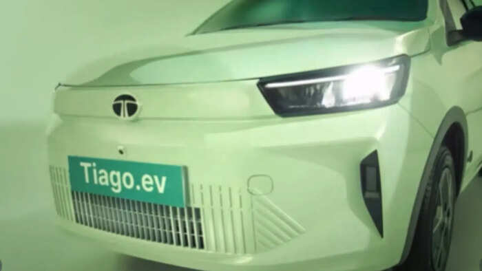 2026 Tata Tiago EV और Petrol Facelift: 28 मई को लॉन्च, बड़ी बैटरी और नए फीचर्स 12 2026 tiago ev